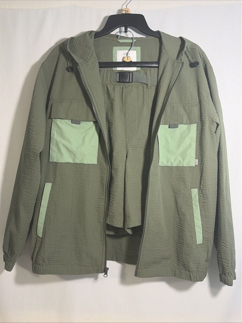 NWT Free Assembly Men’s Large Nylon Jacket & Short Set Green Full Zip Pockets Be